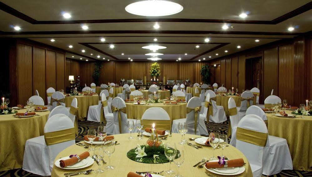 Taj Banjara Hotel Hyderabad Restaurant photo